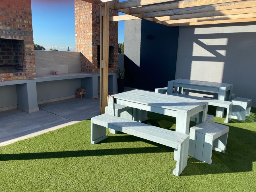 To Let 1 Bedroom Property for Rent in Table View Western Cape